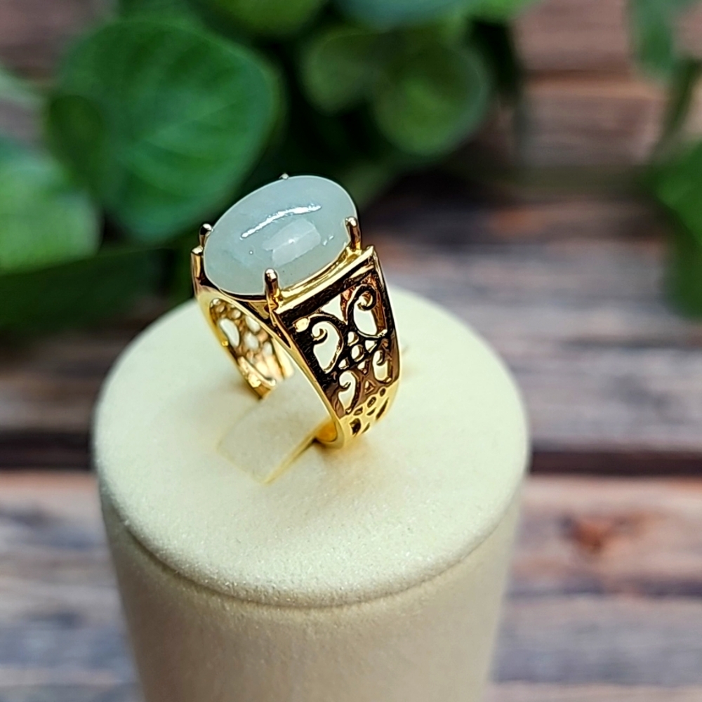 BEAUTIFUL OVAL JADE CUSTOM 14KT YELLOW GOLD FILIGREE RING - Picture 3 of 13